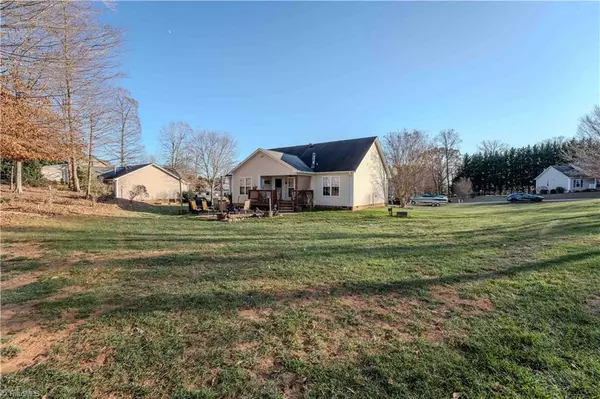 Rural Hall, NC 27045,863 Ridge View TER