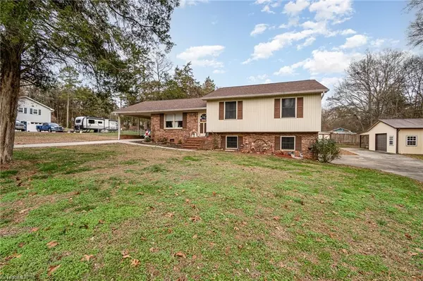 Mocksville, NC 27028,165 Droke CIR