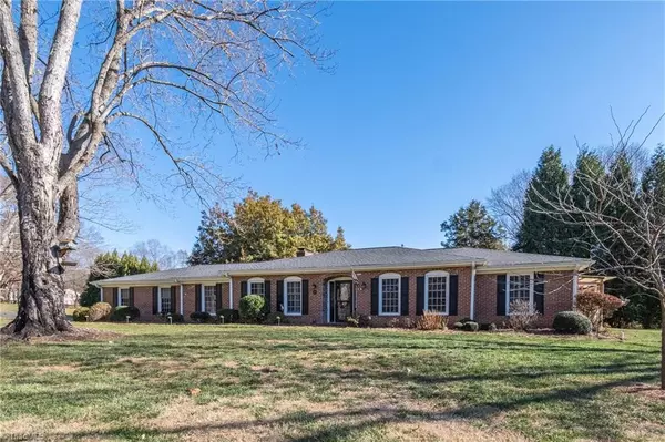 285 Post Oak RD, Kernersville, NC 27284