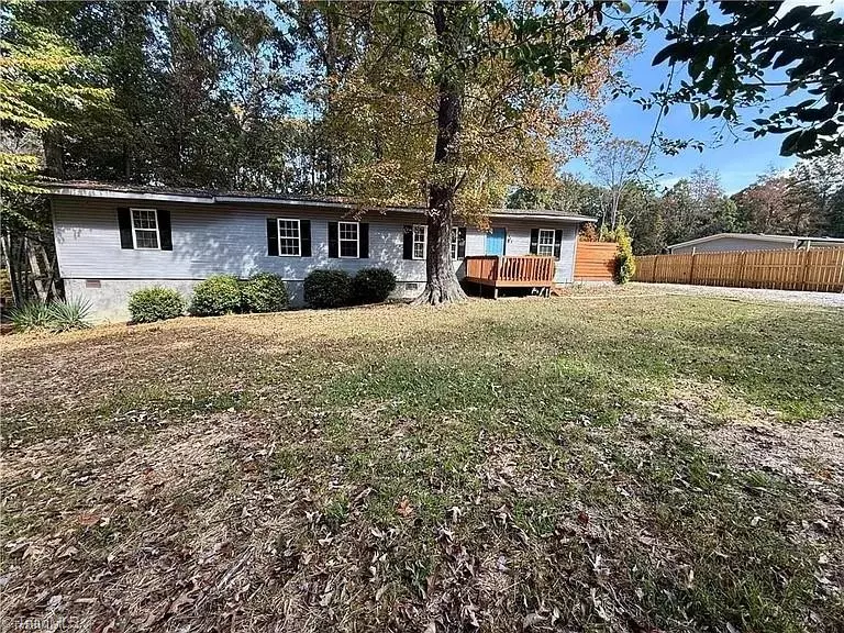 Linwood, NC 27299,498 Clay ST