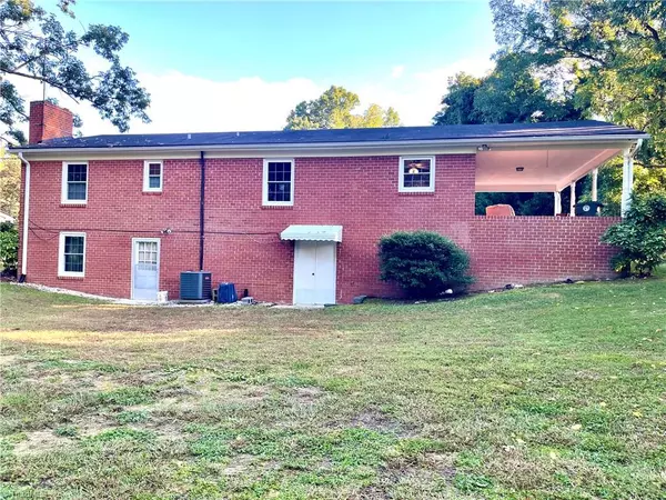 Asheboro, NC 27203,451 Lindsey AVE