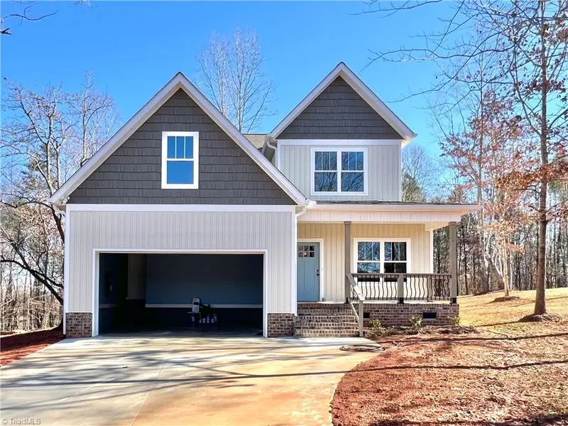 122 Arrowood LN, Harmony, NC 28634