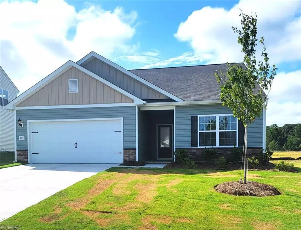 King, NC 27021,305 Dixieland CT