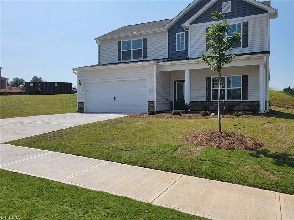 King, NC 27021,301 Dixieland CT