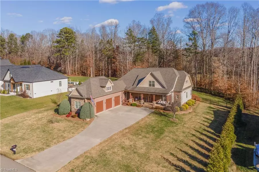 765 Kapstone XING, Lexington, NC 27295