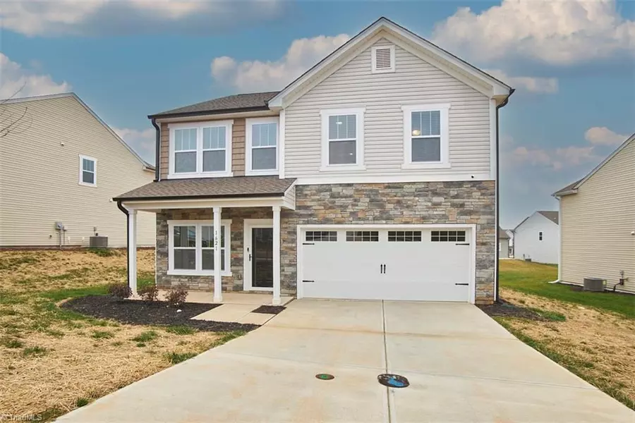 1621 Running Deer DR, Kernersville, NC 27284