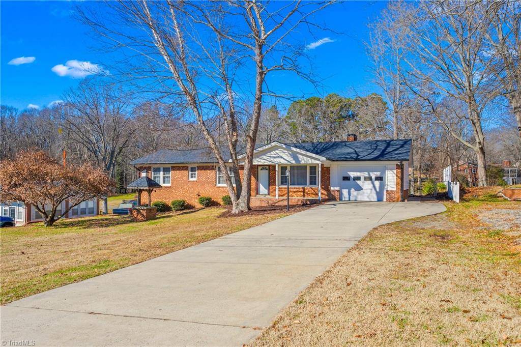 Winston-salem, NC 27107,1149 Evergreen DR