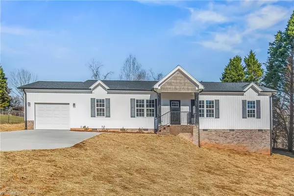 7113 Hunting Brook CT, Walkertown, NC 27051