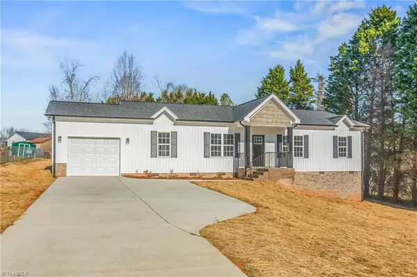 Walkertown, NC 27051,7113 Hunting Brook CT