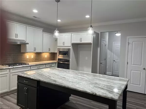 Kernersville, NC 27284,1096 Hollow Creek LN #16