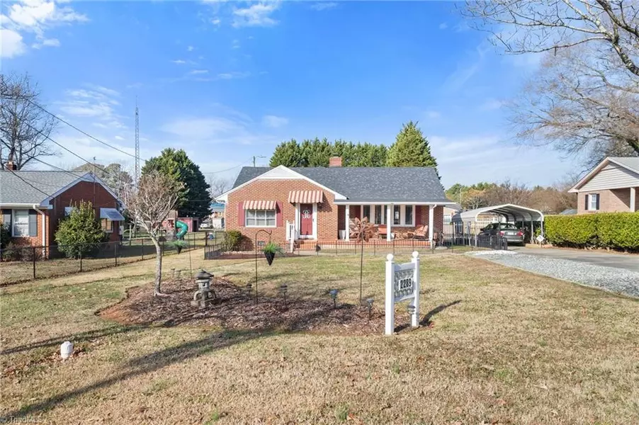 2289 Lee DR, Burlington, NC 27215