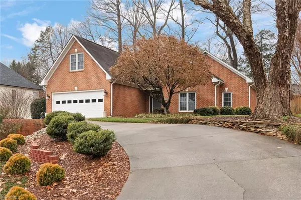 Winston-salem, NC 27103,4404 Winterberry Ridge CT