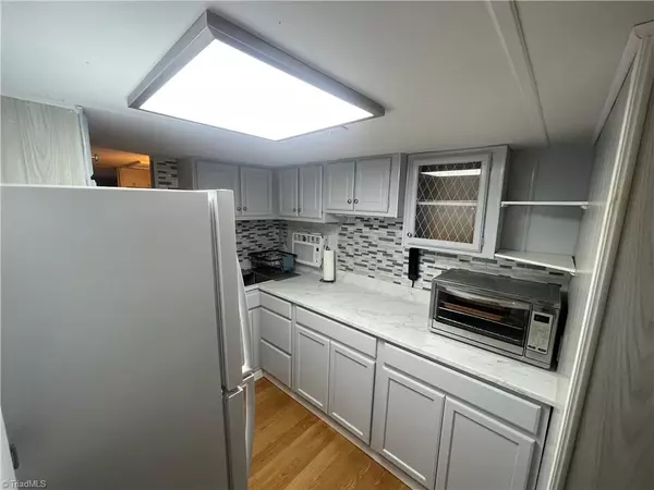 New London, NC 28127,168 Club house DR