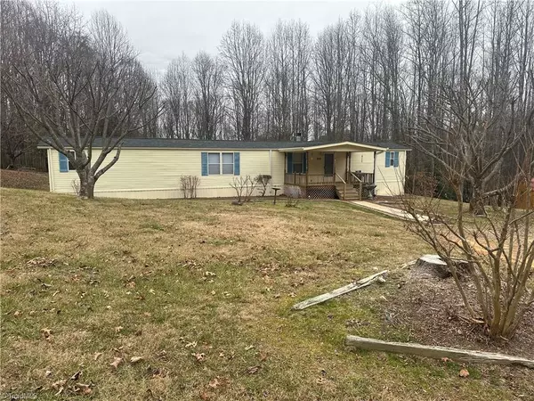 209 Knotville RD, North Wilkesboro, NC 28659