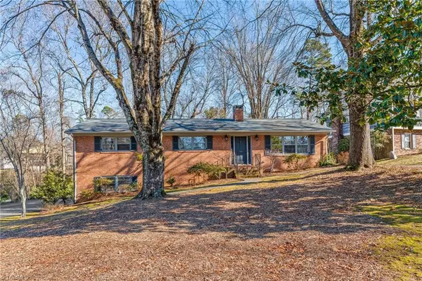 1024 Cantering RD, High Point, NC 27262