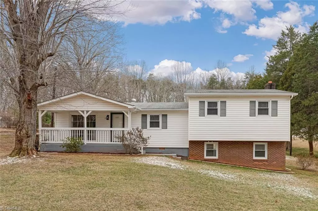 Pelham, NC 27311,143 Bowes ST