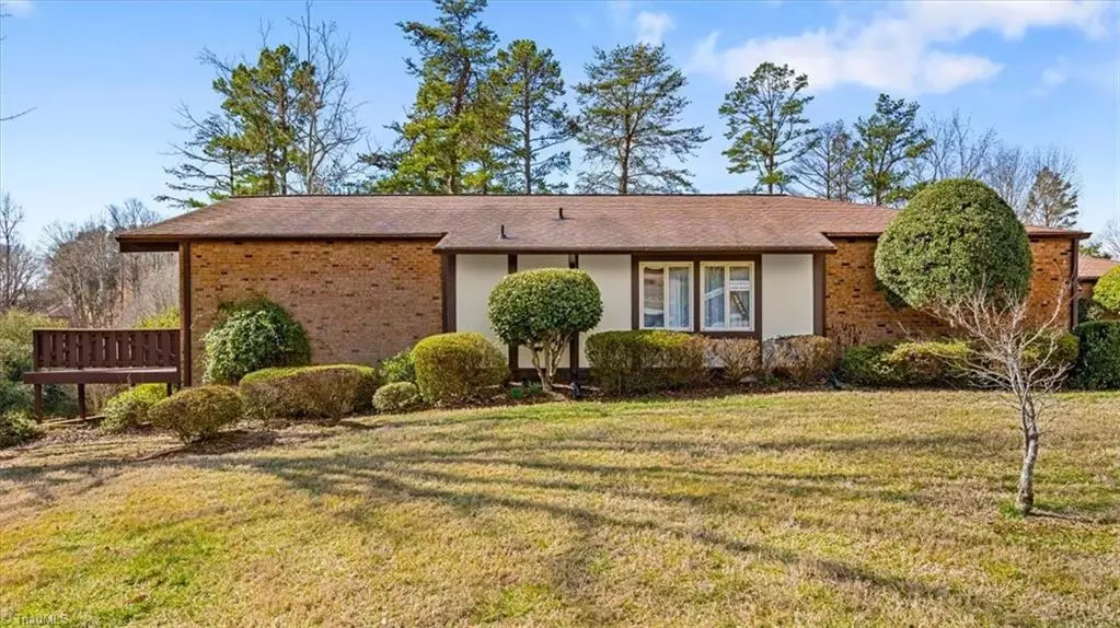 High Point, NC 27262,1101 Gatehouse RD