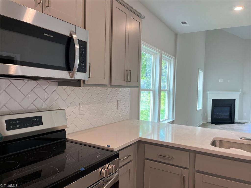 Winston-salem, NC 27106,4309 Honeysuckle Vine DR