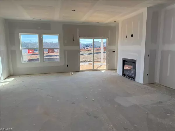 Winston-salem, NC 27106,4332 Honeysuckle Vine DR