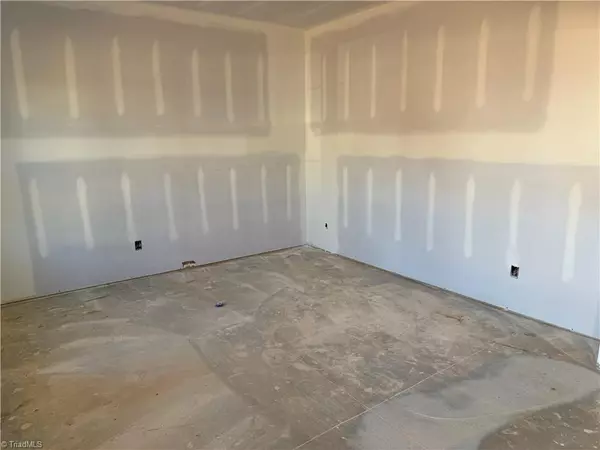 Winston-salem, NC 27106,4332 Honeysuckle Vine DR