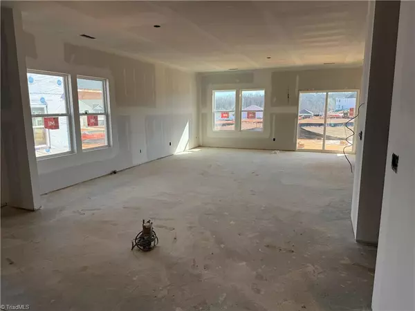 Winston-salem, NC 27106,4332 Honeysuckle Vine DR