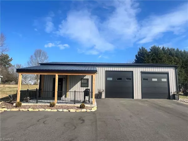 2822 Cartwright RD, Boonville, NC 27011