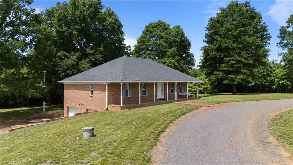 Mocksville, NC 27028,405 Eatons Church RD