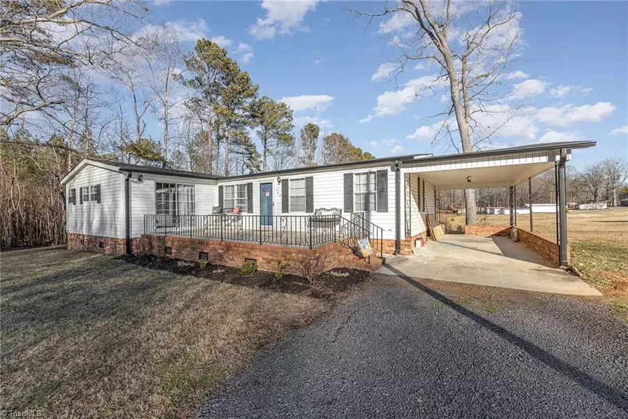 128 Roy Davis RD, Mocksville, NC 27028