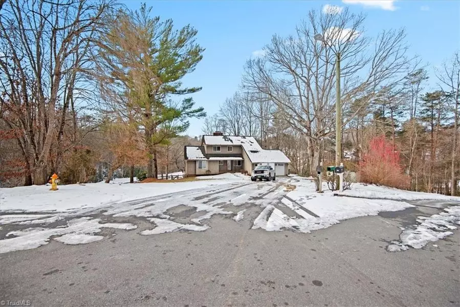 191 Quail Run RD, Mount Airy, NC 27030