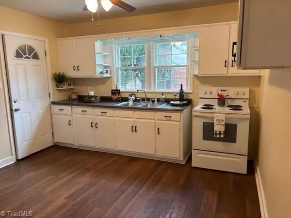 Greensboro, NC 27408,2001 Colonial AVE