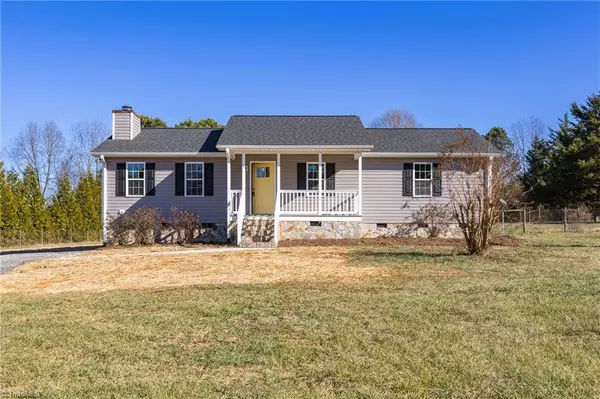 5256 Cox LN, Liberty, NC 27287