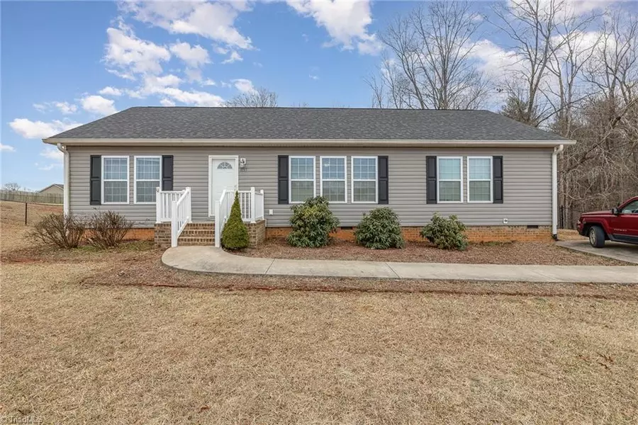 1153 Carson James DR, Boonville, NC 27011