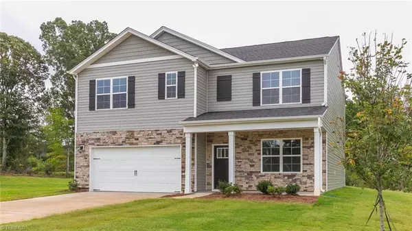 210 Falcon LN, Lexington, NC 27295