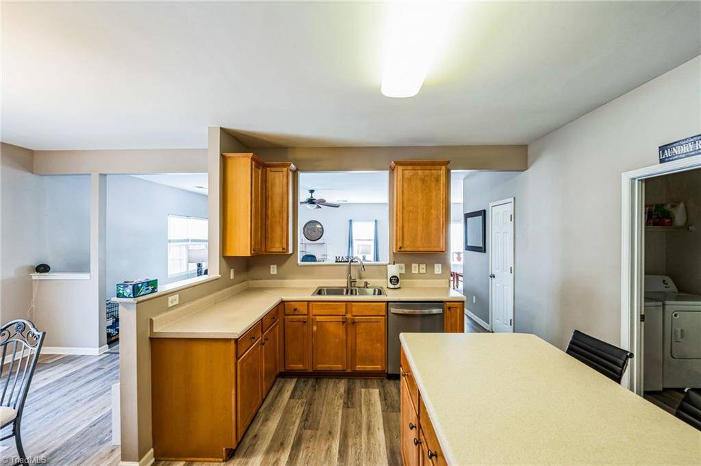 Mcleansville, NC 27301,5313 Silverbrook DR