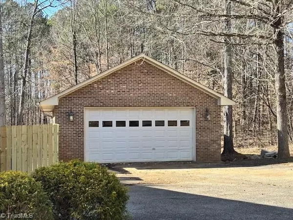 Mocksville, NC 27028,269 Farmland RD