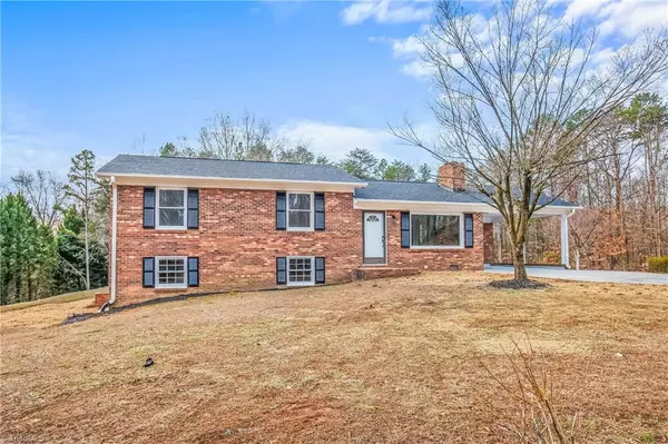 Lexington, NC 27292,270 Beechwood DR