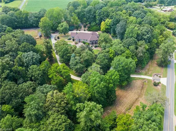 Lexington, NC 27292,260 Burkhart RD