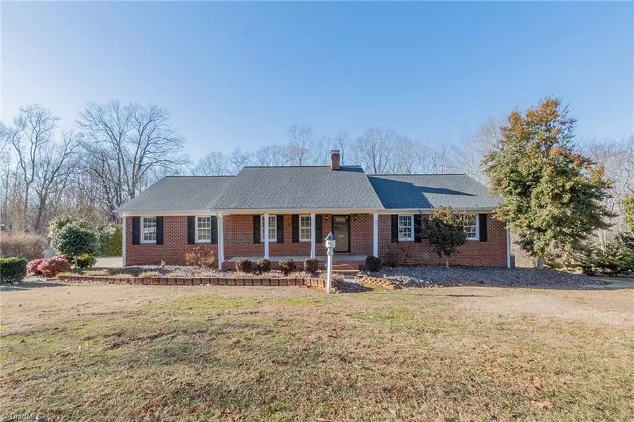 638 Graceland DR, Asheboro, NC 27205