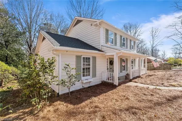 2716 Asbury TER, Greensboro, NC 27408