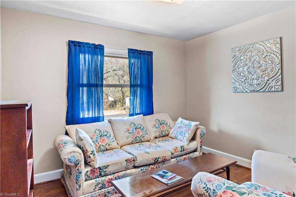 Winston-salem, NC 27107,2442 Waterbury ST