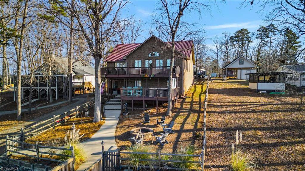 Lexington, NC 27292,319 S Shore DR