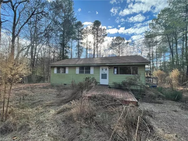 3807 Holly Hill RD, Mebane, NC 27302