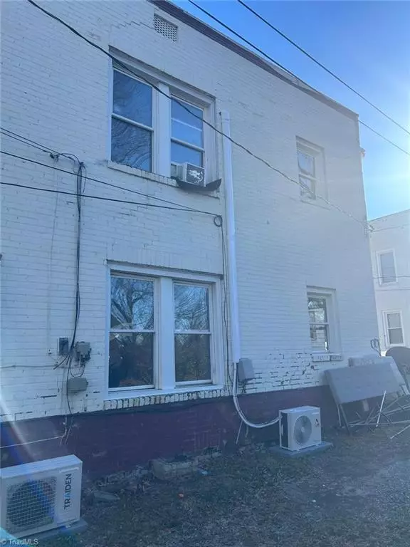 Burlington, NC 27217,202 Holt ST
