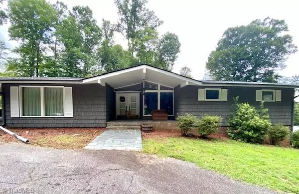 North Wilkesboro, NC 28659,2082 Mountain Valley Church RD