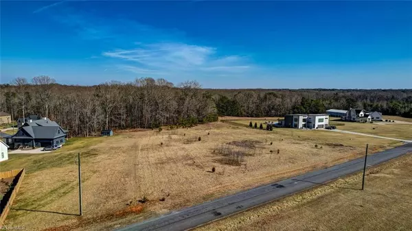 Summerfield, NC 27358,7496 Strader RD