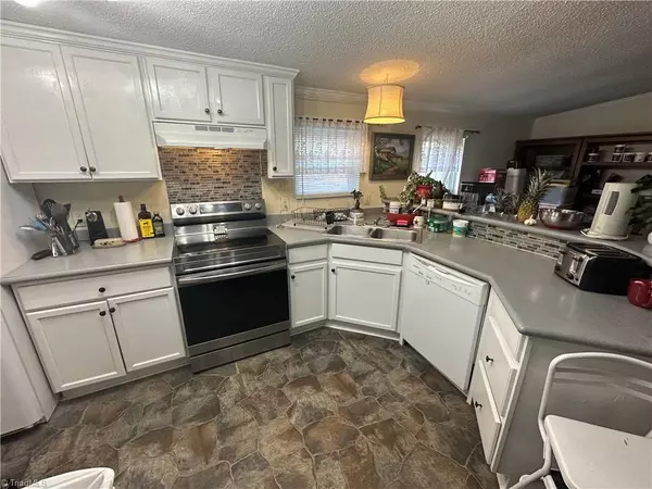 Cameron, NC 28326,593 Valley Forge WAY S