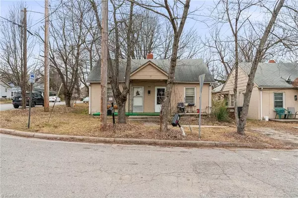 High Point, NC 27260,808 Amos ST