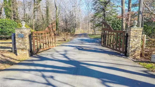 Mocksville, NC 27028,290 E Maple AVE