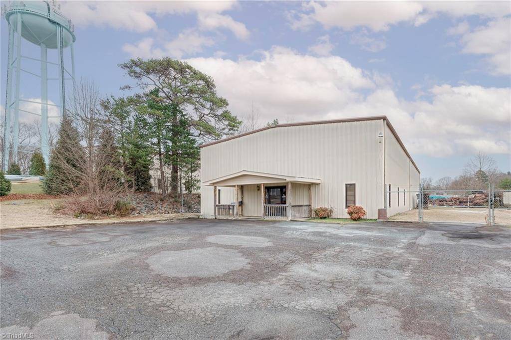 128 Plant ST, Walnut Cove, NC 27052
