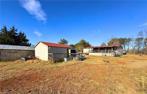 Mocksville, NC 27028,458 Deadmon RD